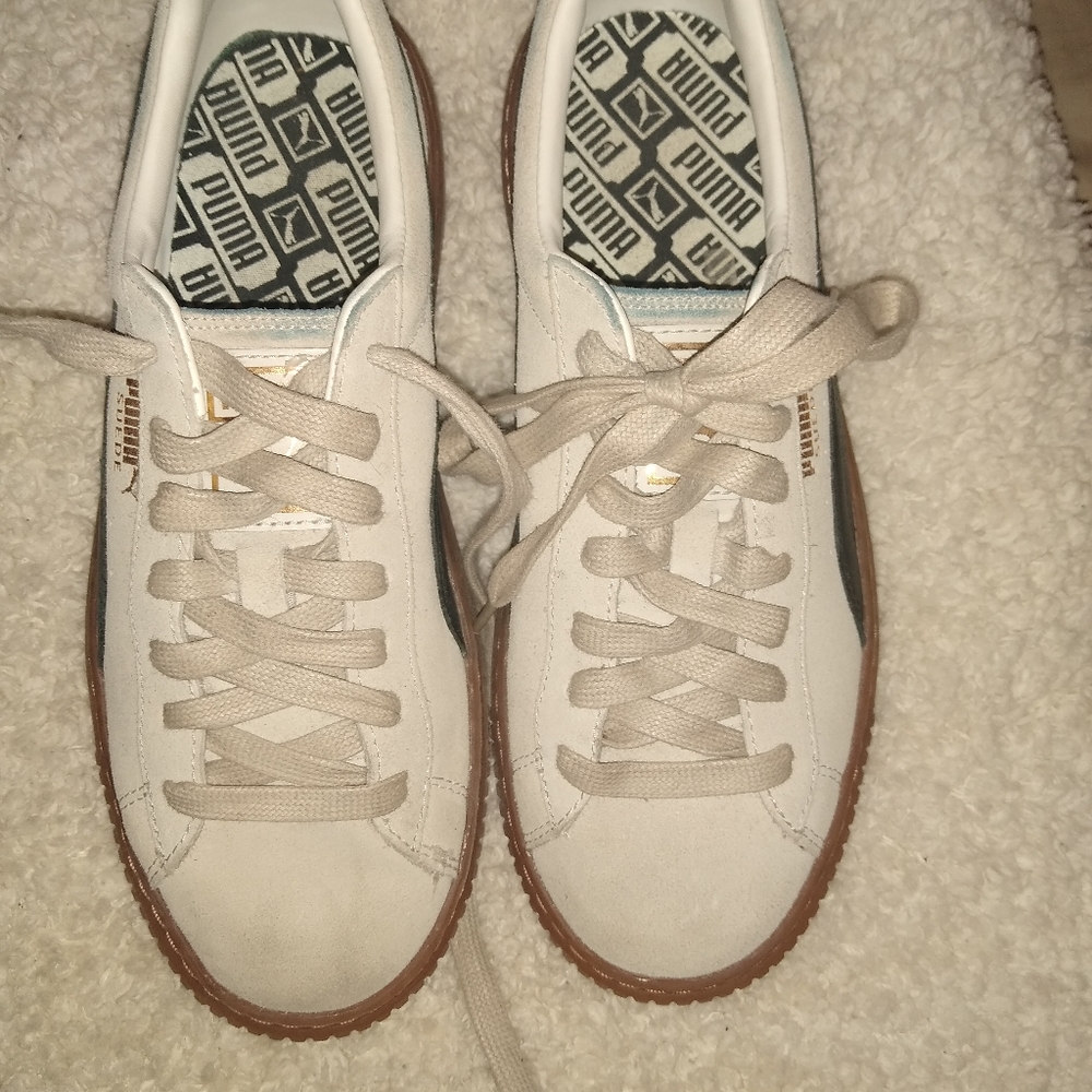 Women's PUMAS